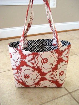 Cute totes made with fabric quarters.