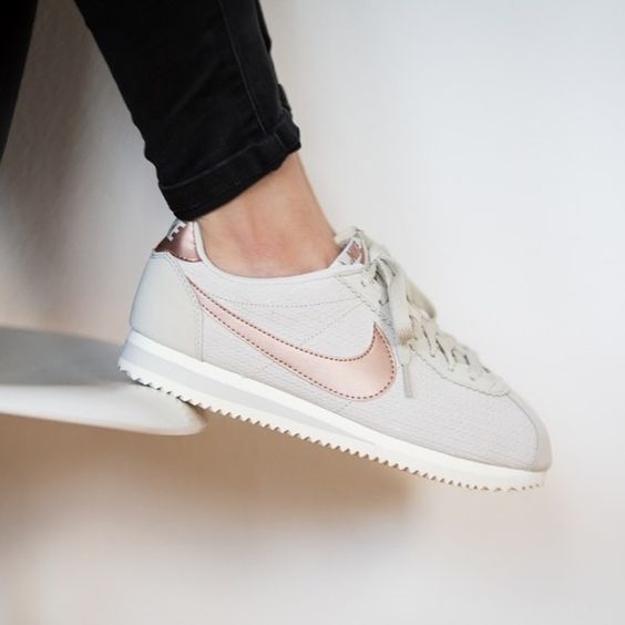 Sneakers women