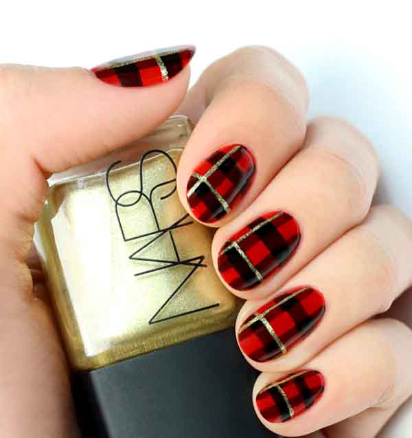 Checkered Holiday Nail Art