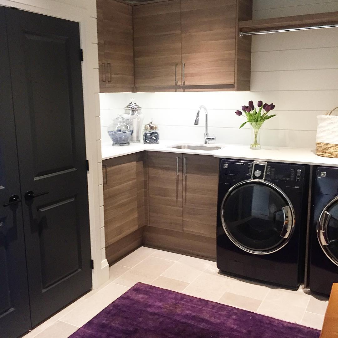 This is one moody laundry room.