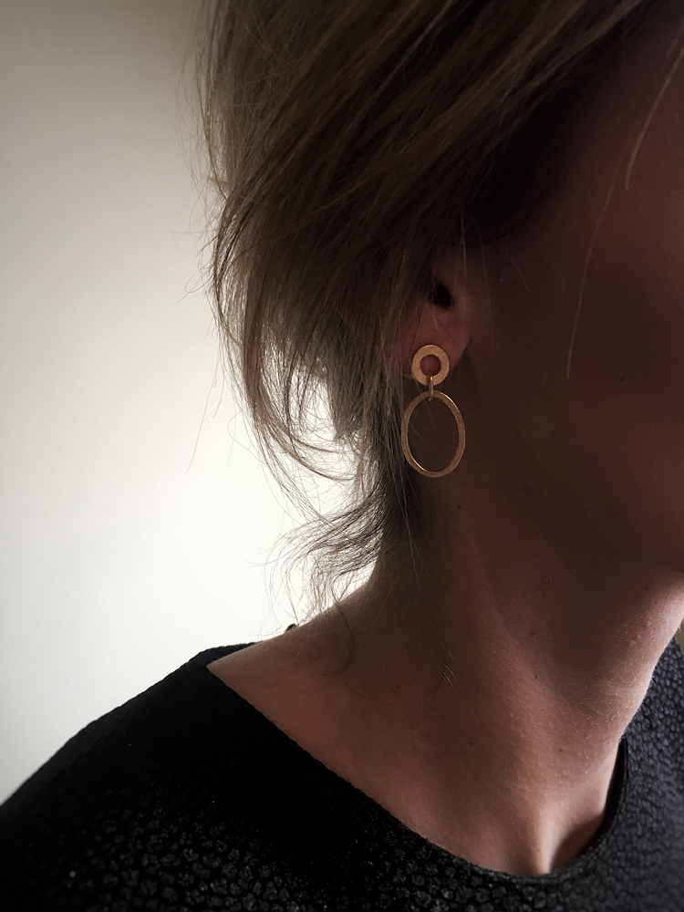 Goldplated structured earrings
