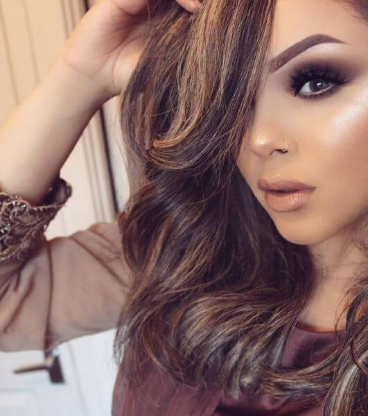 Don’t forget those falsies for that extra va va voom!