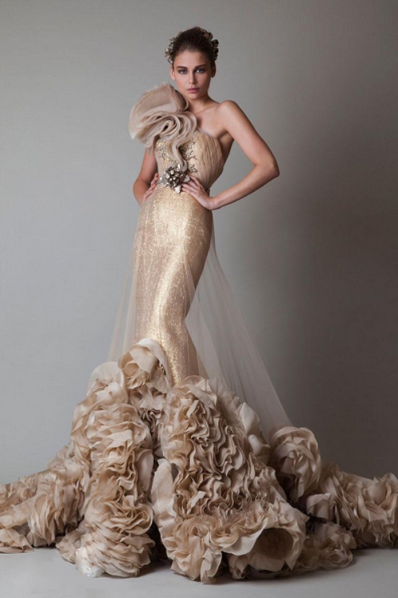 #Champagne #Wedding #Dresses Fashion masterpiece!