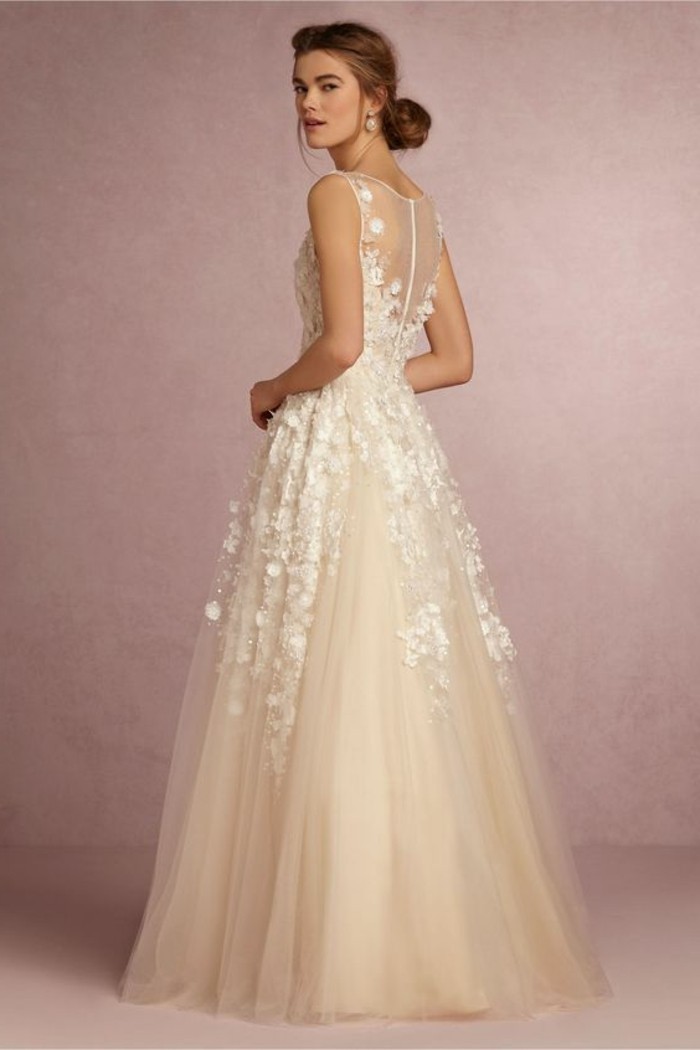 #Champagne #Wedding #Dresses If you look at this wedding dress, you start dreaming...