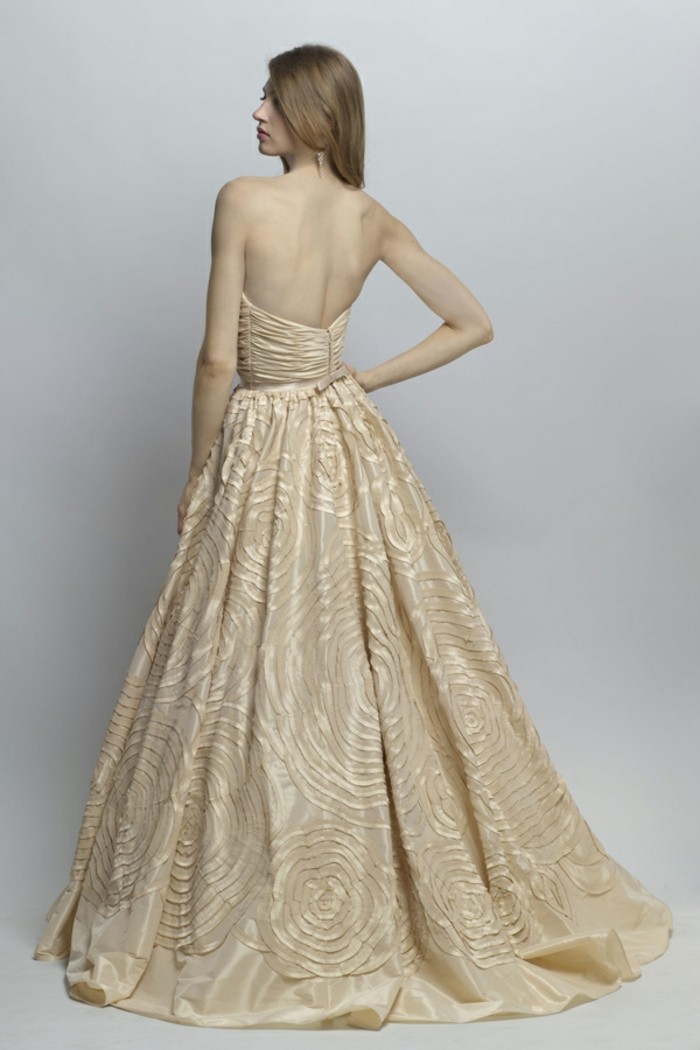 #Champagne #Wedding #Dresses It feels like it's on the red carpet!