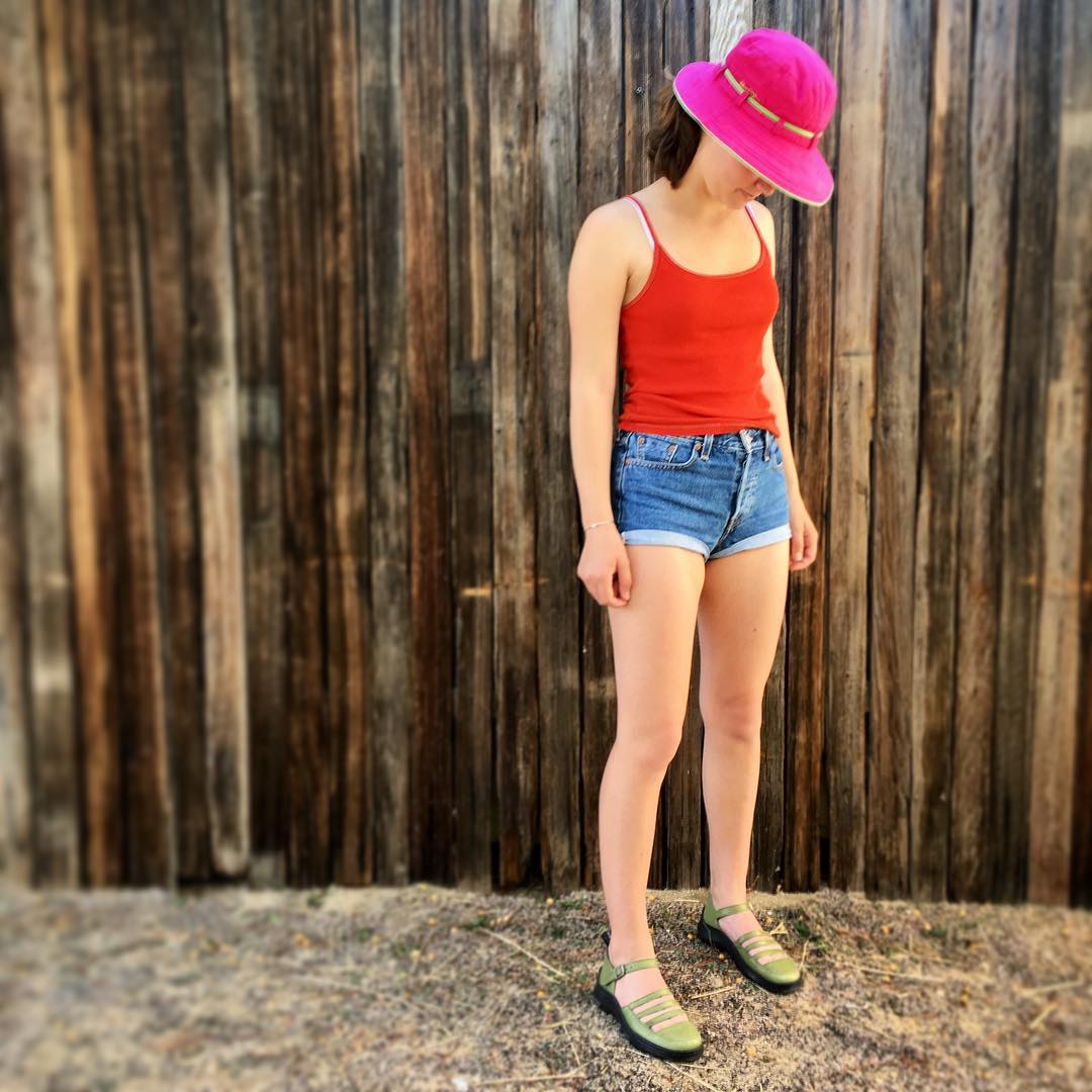 Loving the punch of bold colors on this girl and her new green sandals. 