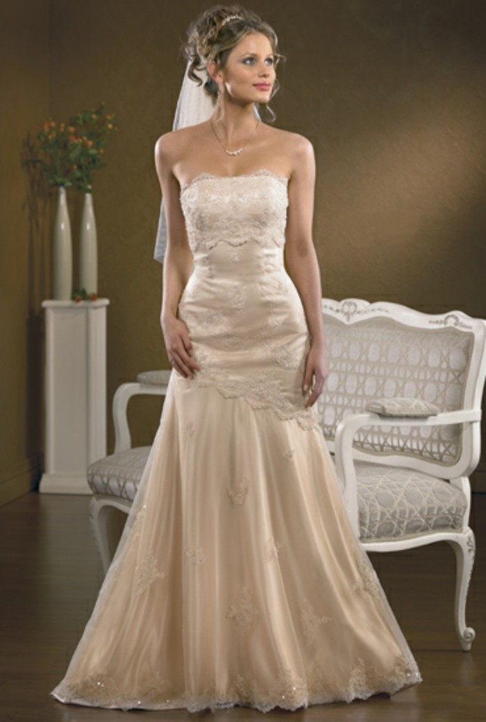 #Champagne #Wedding #Dresses Super female model champagne bridal dress