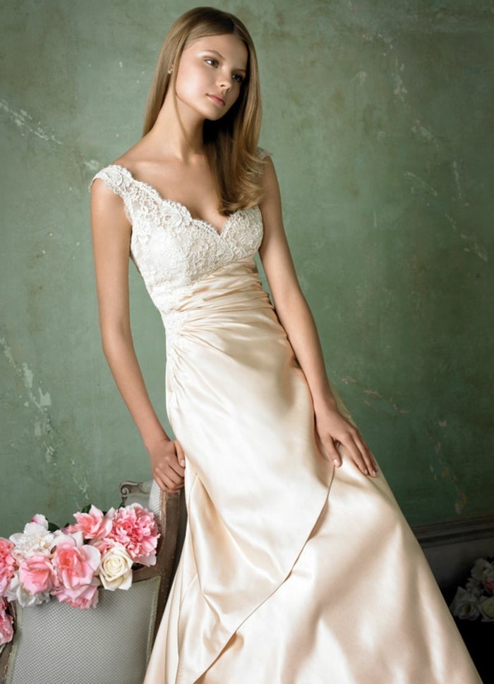 #Champagne #Wedding #Dresses This champagne bridal dress looks simple and beautiful!