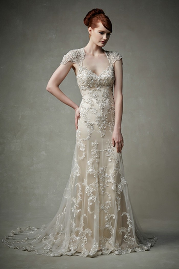 #Champagne #Wedding #Dresses With such an elegant wedding dress, you don't need to have any jewelry!