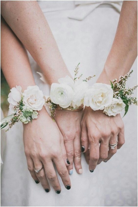 Wrist Corsages Ideas For Debs & Prom