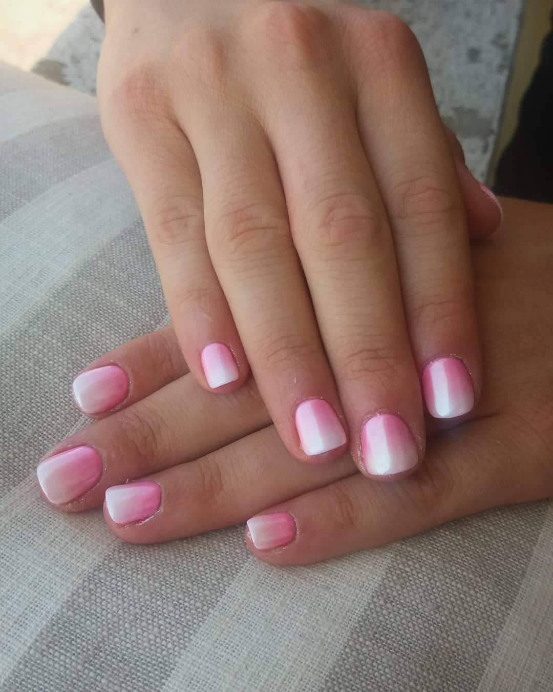 Ombre nail art. Pic by xrisa_knails