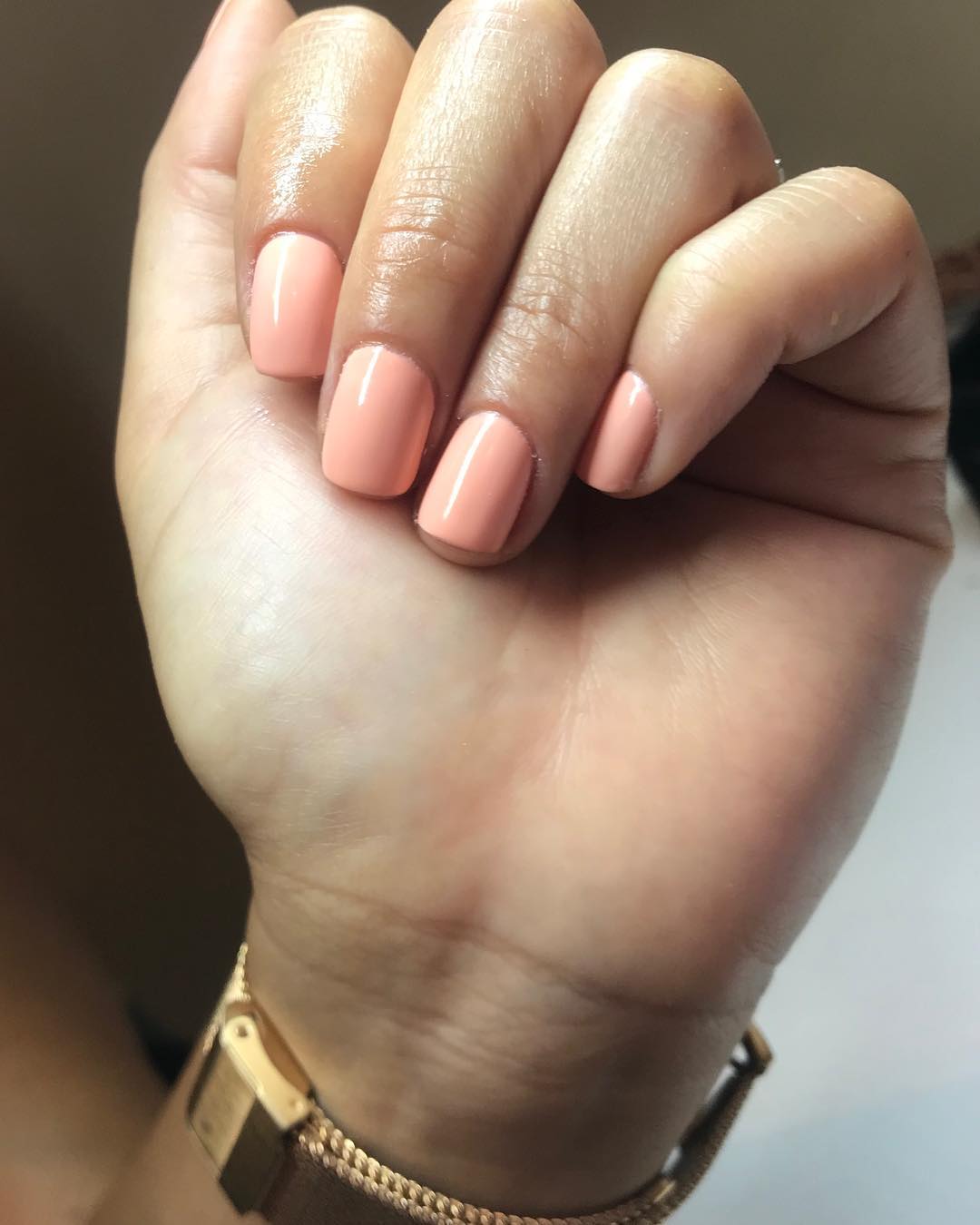 Peachy nails. Pic by glow_glam_