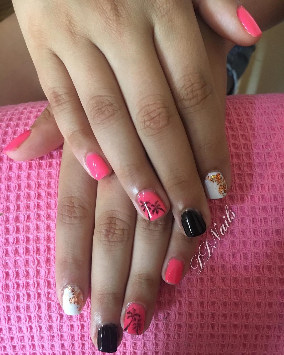 Summer nails art. Pic by danieladimitrowanails