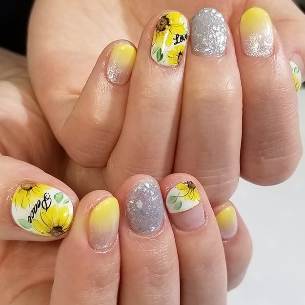 Sunflower nail. Pic by 178_723