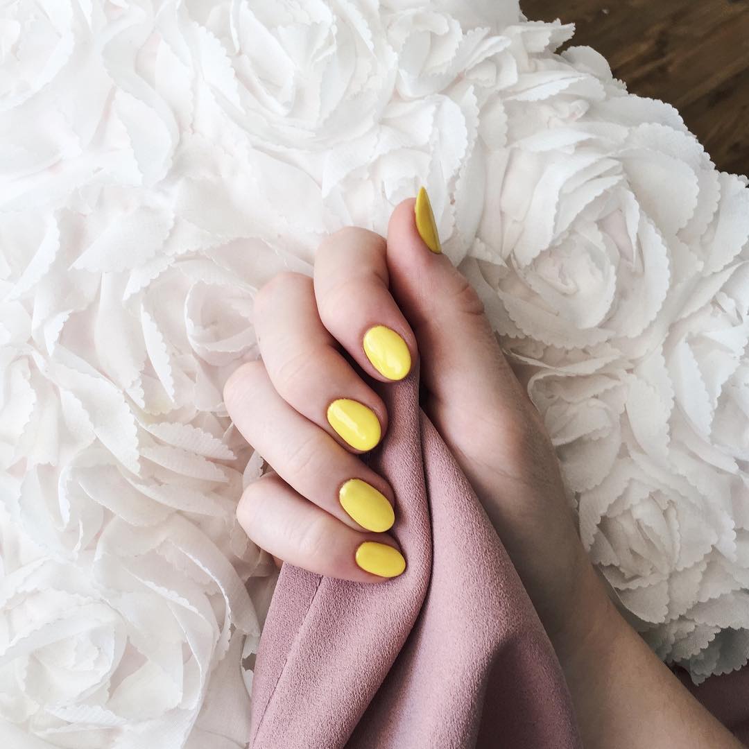 Yellow nails. Pic by anedzgaka