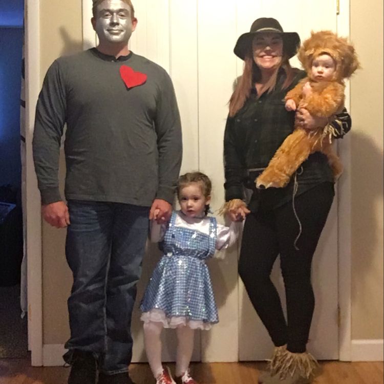 70+ Stunning Family Halloween Costumes Which You Can Try ⋆ BrassLook