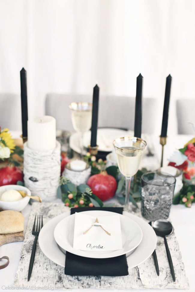 Black & White Tablescape for Thanksgiving.