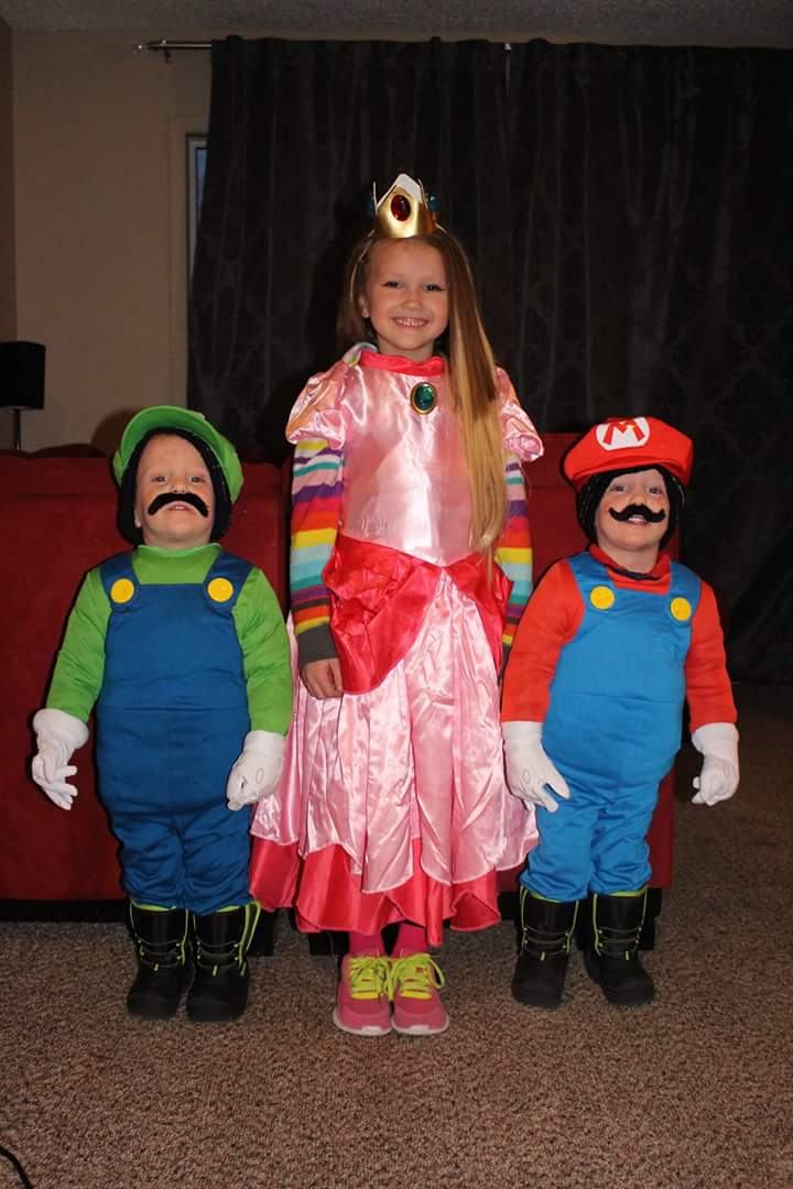 Mario Halloween kids