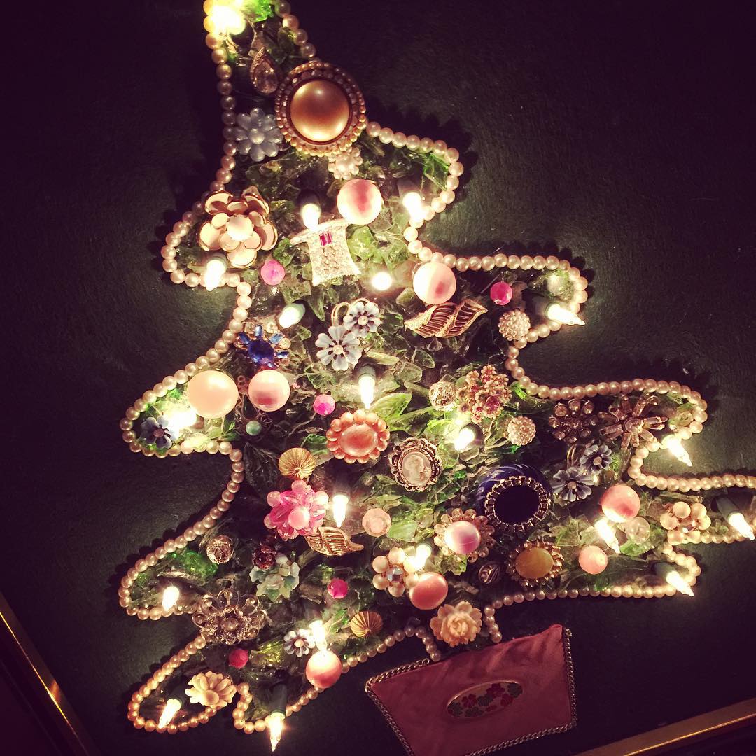 Beautiful vintage jewelry tree.