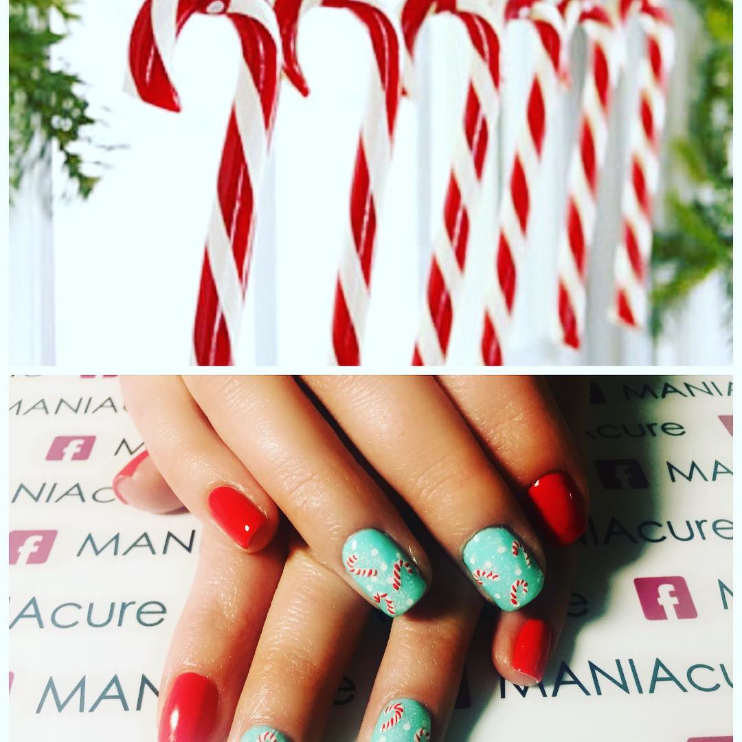 Christmas Candy Cane Nail Art Idea.