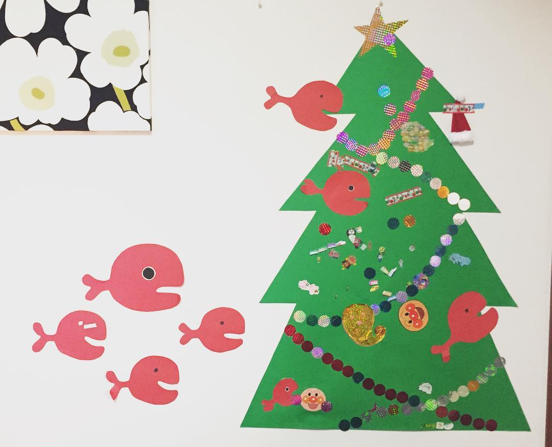 Christmas decorations - Gold fish run away!