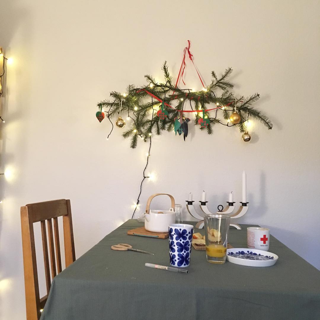 Christmas-wall-hanging-tree