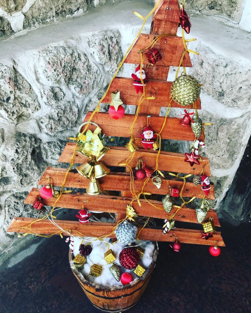 DIY wooden christmas tree.