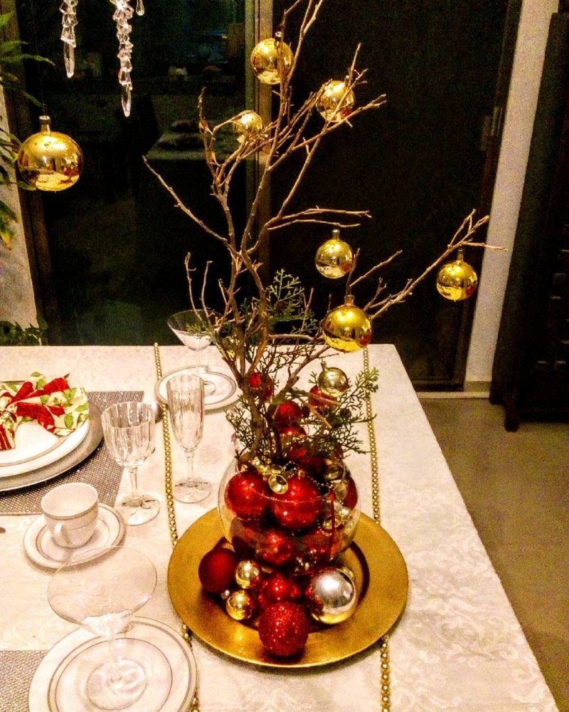 Golden Christmas Table Decoration.