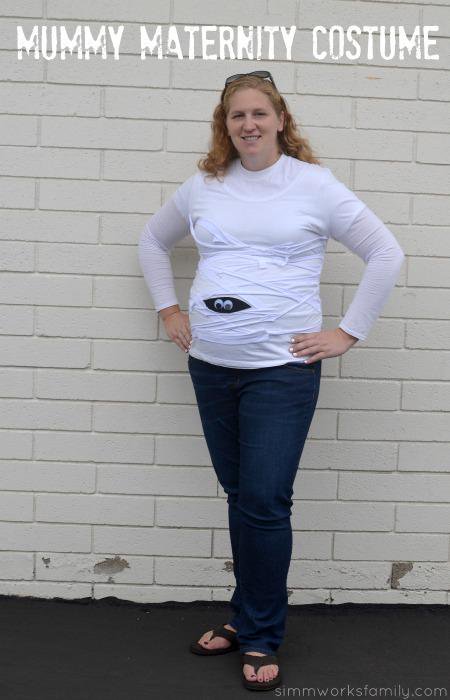 Last Minute DIY Mummy Maternity Costume.