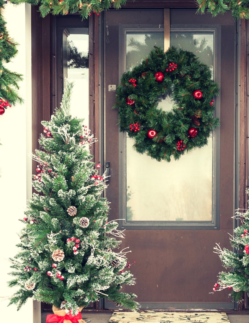 Make a statement and greet your guests with a warm and cheery welcome with these Christmas decorating ideas.