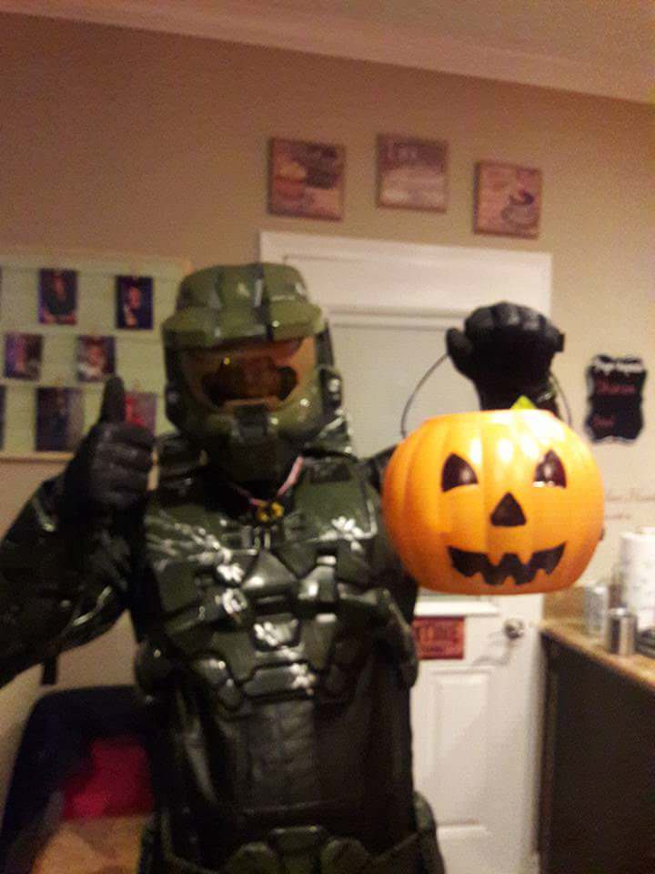 Masterchief wins.