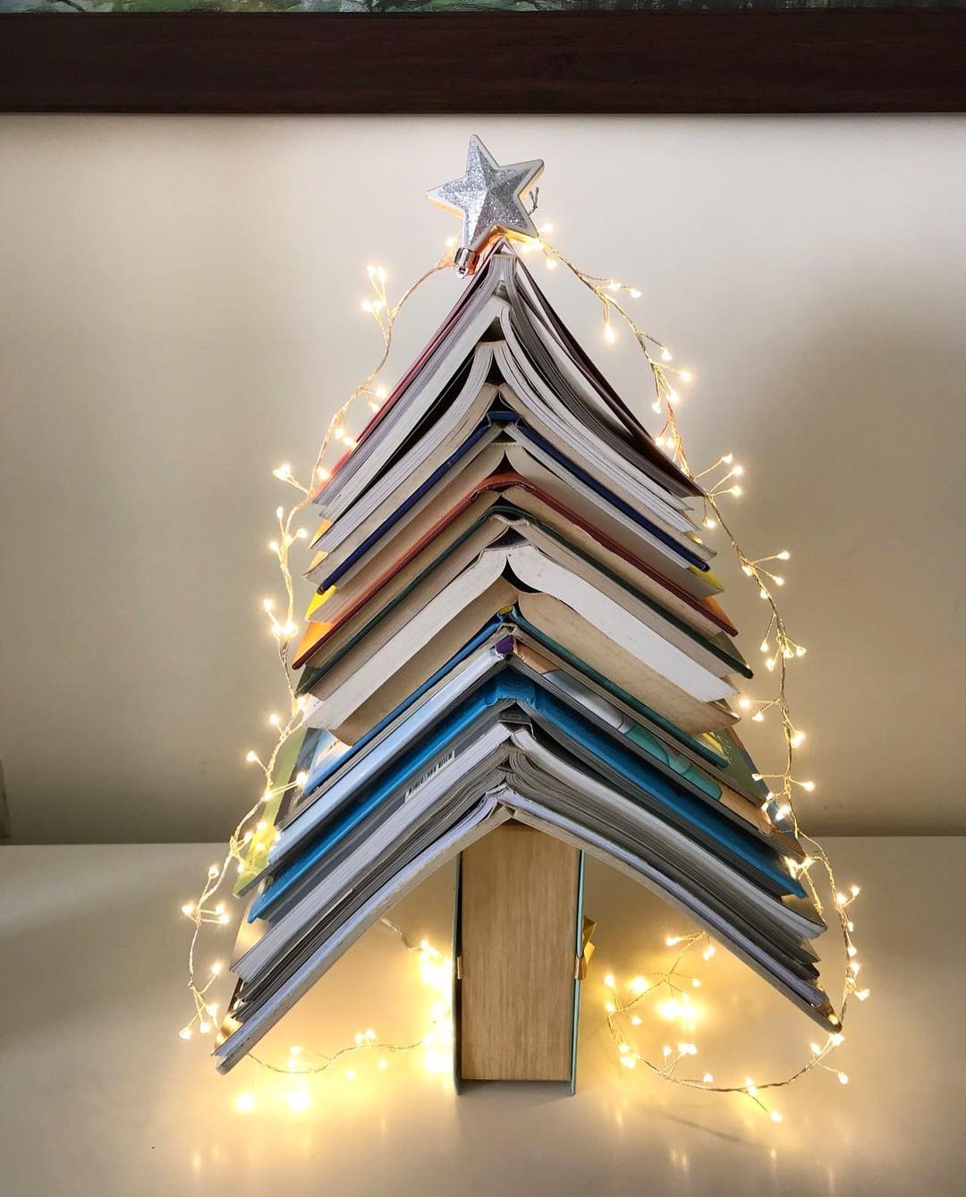 Minimalistic book Christmas tree.