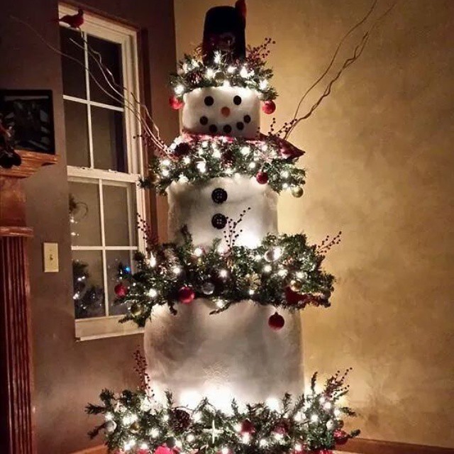 Snowman Christmas Tree love this.