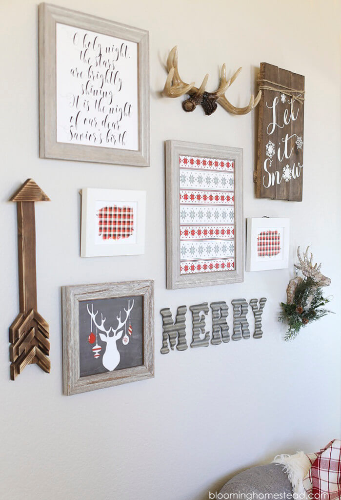 Awesome Farmhouse Style Holiday Gallery Wall