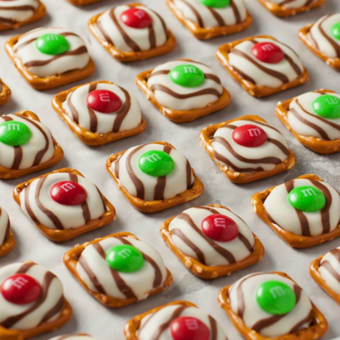 Christmas Pretzel M&M Hug by Hoosier Homemade