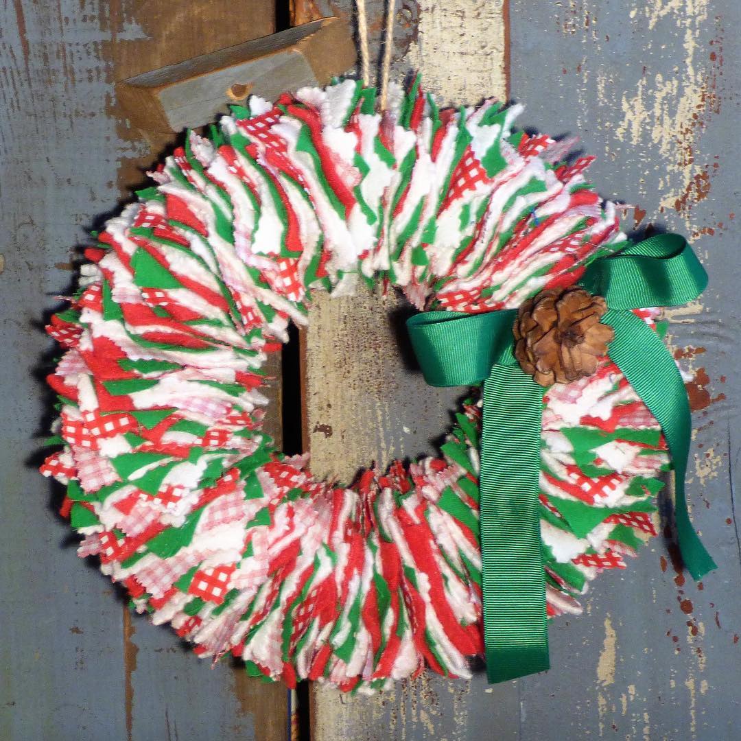 Christmas fabwreath.