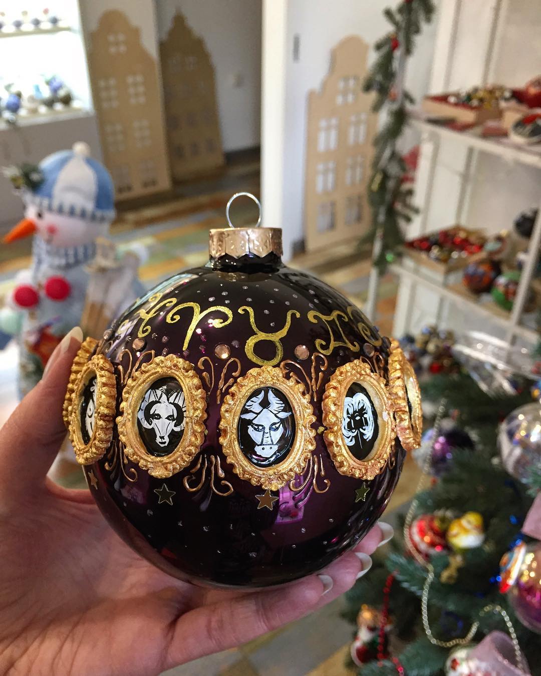 Christmas ornaments with hand painting.