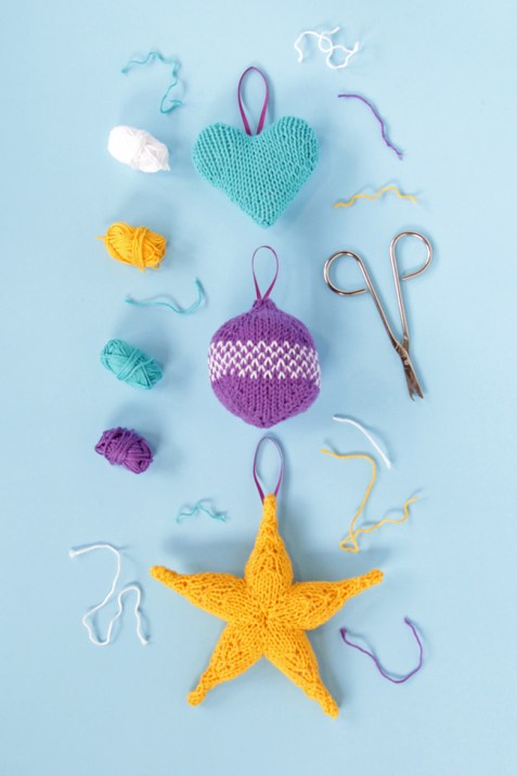 Colorful and cool Knit Ornaments to your Christmas tree.