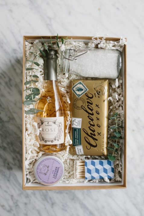 DIY Bubble Bath gift box will definitely impress everyone.