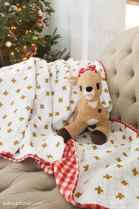 Enjoy This Christmas With This Double Gauze Quilted Blanket.