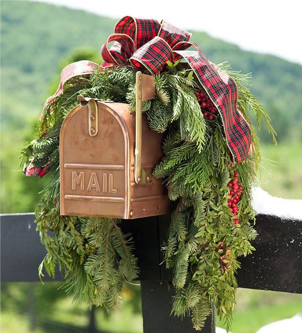 Festive mailbox