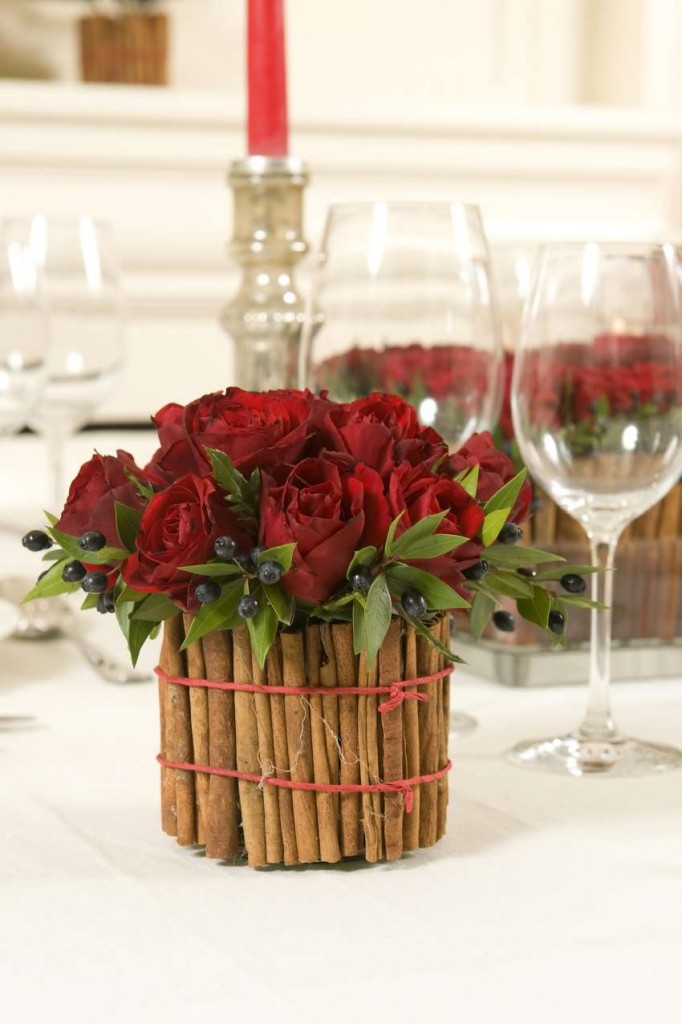 Gorgeous at a Christmas wedding table.