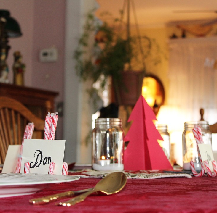 Merry Christmas tablescape turned out pretty nice!