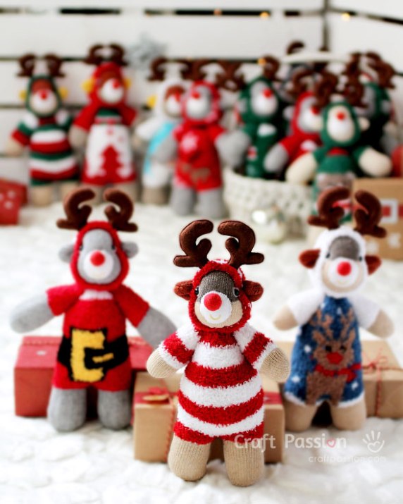 Sock Reindeer Dolls In A String For House Decoration.