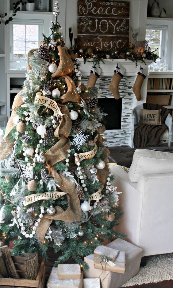 The Rustic O Christmas Tree