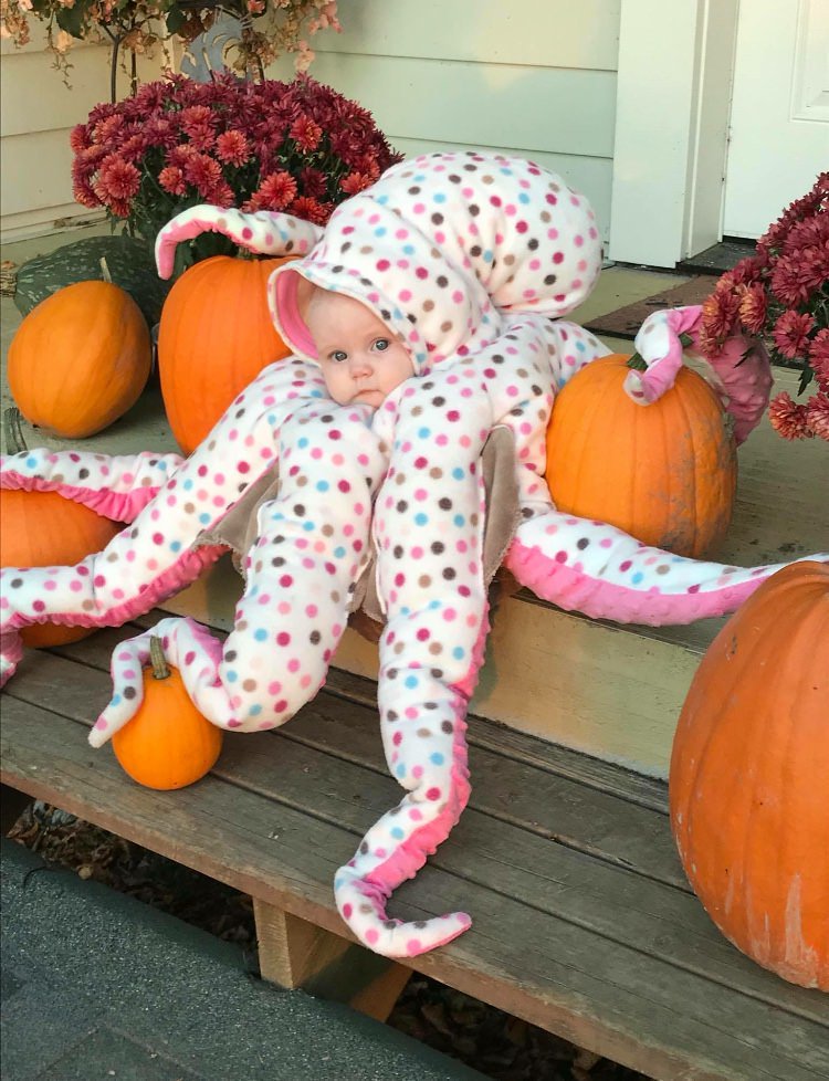 The award for the best Halloween Costume goes to this 'octababy'.