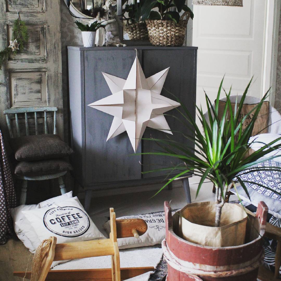 Wonderful and gorgeous DIY Christmas star.