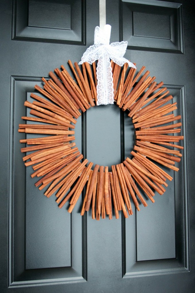 Wreath using the cinnamon sticks.