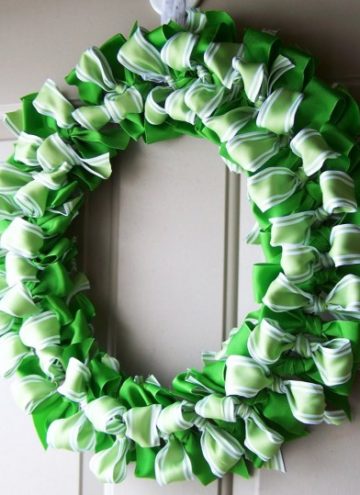 Easy Ribbon Wreath Project.