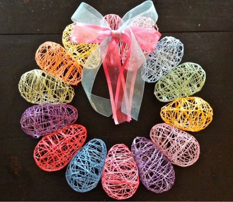 Floss Wrapped Easter Egg Wreath.